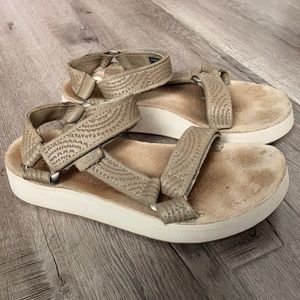 Olive Green mid foam tevas